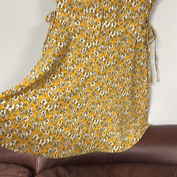 Super Cute Divided by H&M Mustard Floral Sleeveless Dress US Size 10, Side Ties - Picture 7 of 8